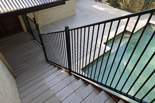 stairs-balustrades-117EF06954-494B-58A4-EF12-17C11148388C.jpg