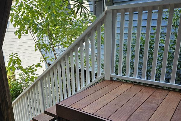 stairs-balustrades-23D8A1D187-DE76-79DF-C86E-A059ADF9CACF.jpg