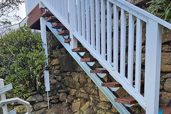 stairs-balustrades-344AE55D17-3CAE-979E-1CA8-48383F1ACE65.jpg