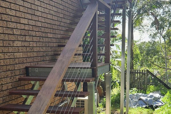 stairs-balustrades-489DB8389B-9A6B-9EF5-B76A-A4B5D72EB680.jpg
