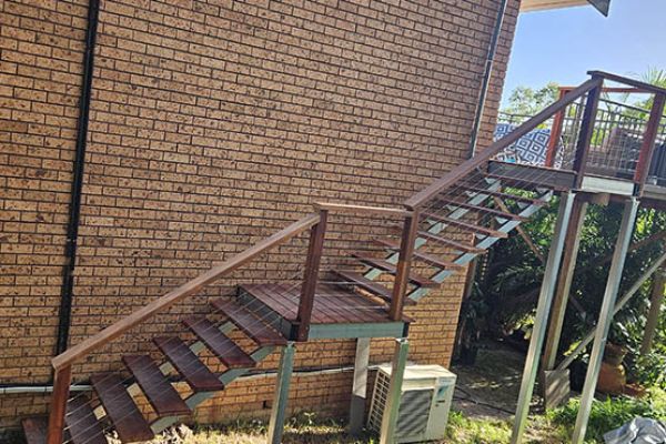 stairs-balustrades-51BBA0655C-0500-DBB0-91FC-BFFCAA361D13.jpg