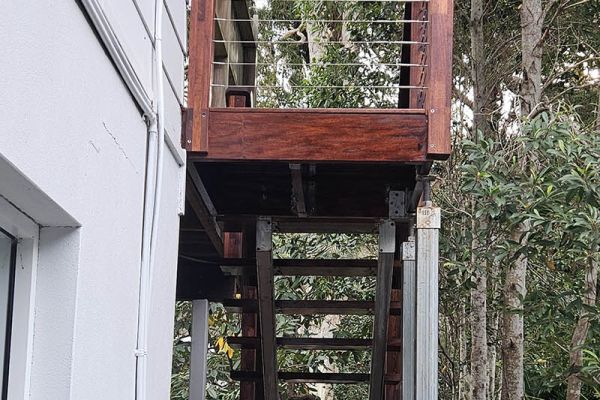 stairs-balustrades-76F3342E88-0AF8-3225-3C0C-1083FC56DA8C.jpg