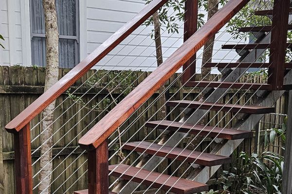 stairs-balustrades-78E3A72467-B22B-C935-F678-0A3854539434.jpg
