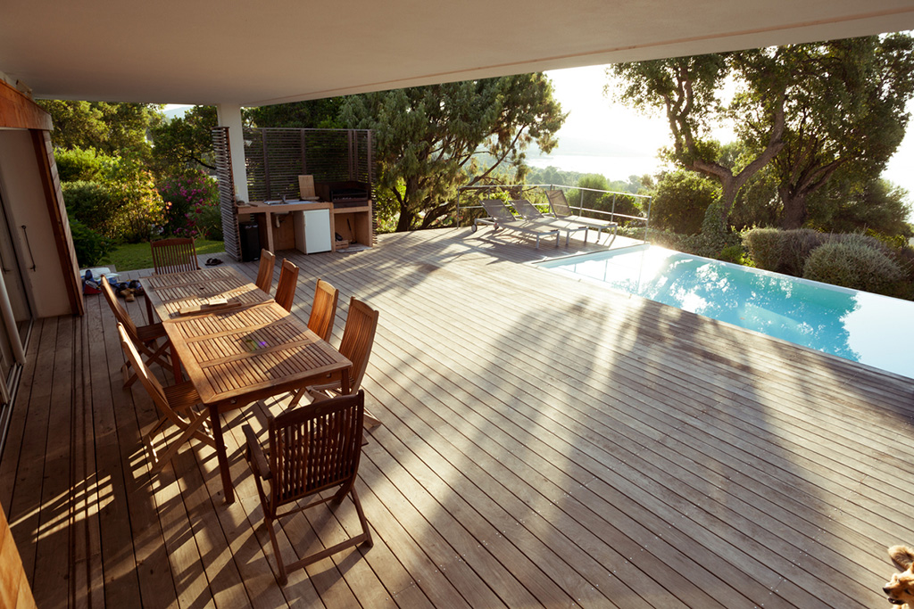 Timber Deck and Pergola Outdoor Living